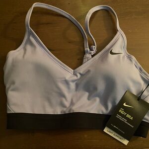 NWT NIKE INDY SOFT LOGO WOMENS DRI-FIT PADDED TRAINING BRA Lavender SZ M 878614